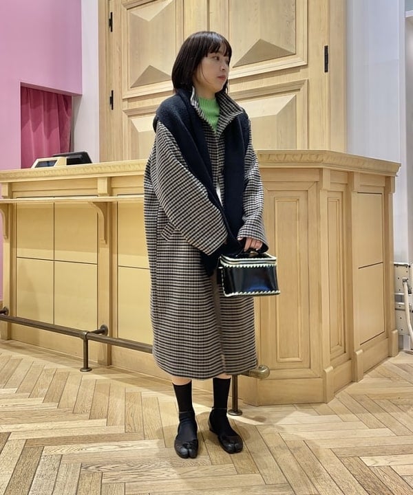キホさんの「BEAMS WOMEN｜Ray BEAMS / チェック スタンドカラー コート」を使ったコーディネート