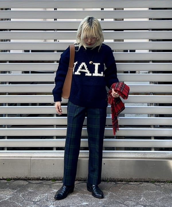 ナツハさんの「BEAMS WOMEN｜BEAMS BOY / ポリエステル ウール シンチ バック スラックス」を使ったコーディネート