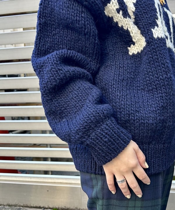 ナツハさんの「BEAMS WOMEN｜BEAMS BOY / ポリエステル ウール シンチ バック スラックス」を使ったコーディネート