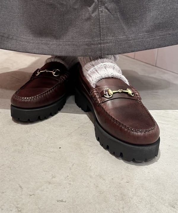 ナガオカ サキさんの「BEAMS WOMEN｜BEAMS BOY / がま口 ビッグ ポーチ」を使ったコーディネート