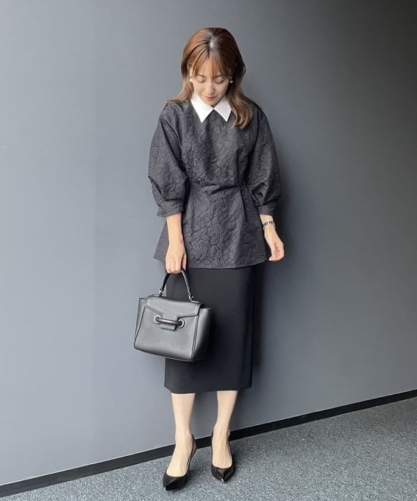 住吉　明佳さんの「BEAMS WOMEN｜フクレ織りジャカード アタッチドカラー ブラウス＊」を使ったコーディネート