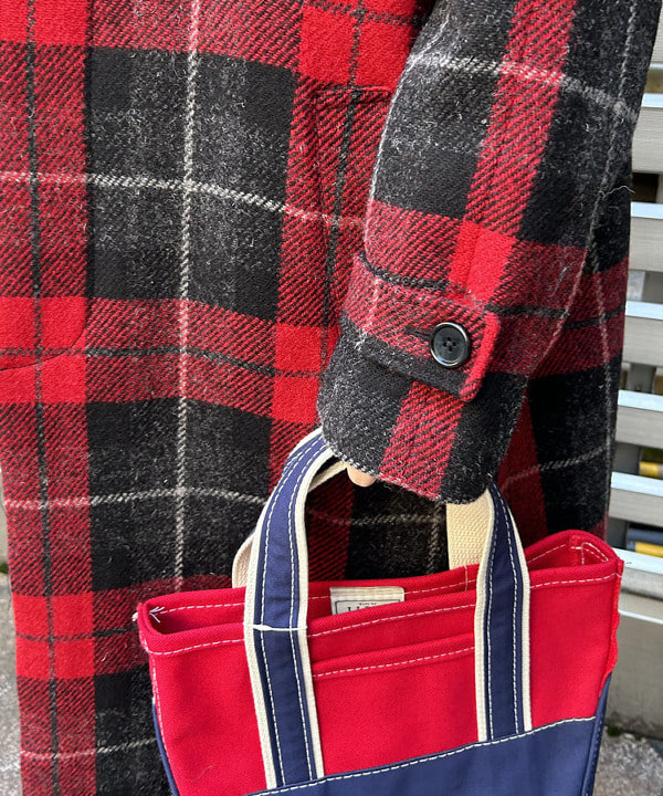 まつむさんの「BEAMS WOMEN｜L.L.Bean / Deep Bottom Deluxe Boat and Tote S」を使ったコーディネート
