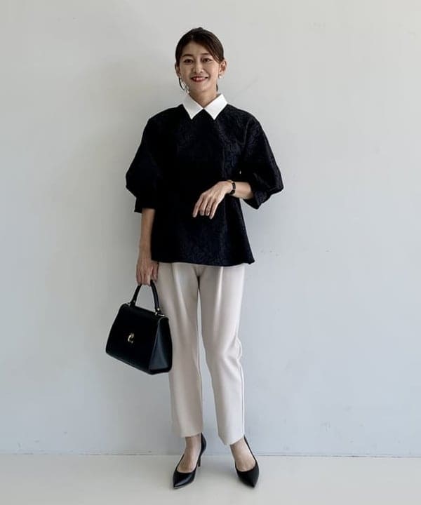 桑原 ふみさんの「BEAMS WOMEN｜フクレ織りジャカード アタッチドカラー ブラウス＊」を使ったコーディネート