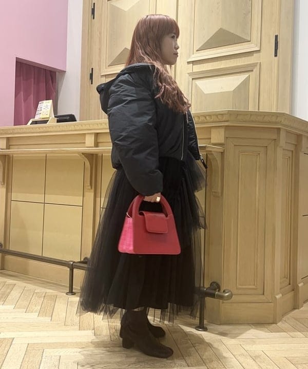 オカベ　アヤカさんの「BEAMS WOMEN｜Ray BEAMS / ラメ ブーツ」を使ったコーディネート