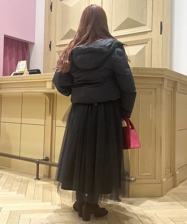 オカベ　アヤカさんの「BEAMS WOMEN｜Ray BEAMS / ラメ ブーツ」を使ったコーディネート