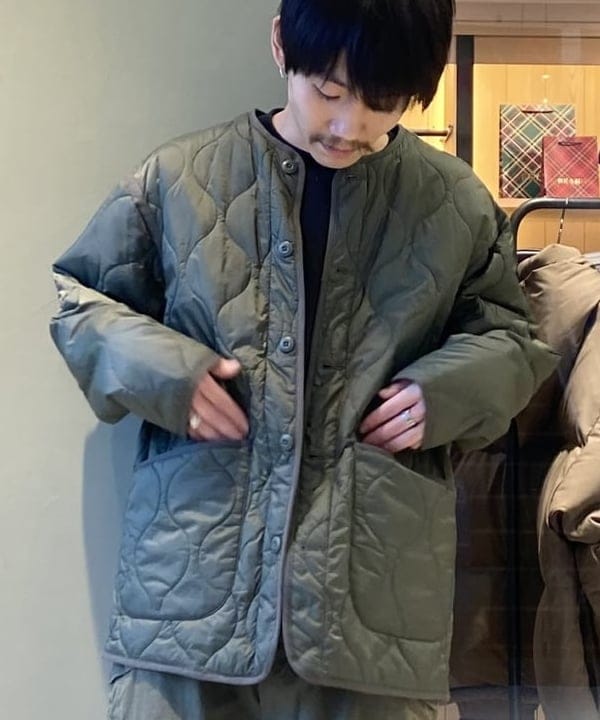 井上 隆司さんの「BEAMS WOMEN｜BEAMS / ビッグ 6ポケット カーゴパンツ」を使ったコーディネート