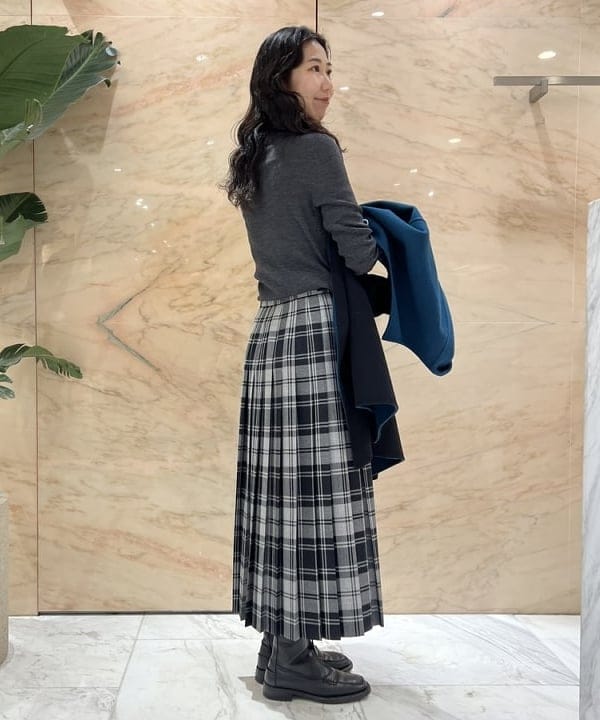 中丸　栞さんの「BEAMS WOMEN｜」を使ったコーディネート