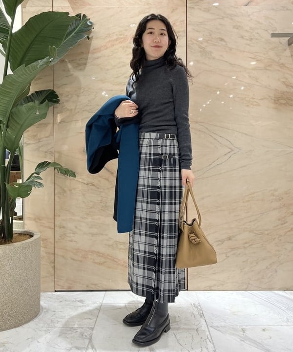 中丸　栞さんの「BEAMS WOMEN｜」を使ったコーディネート