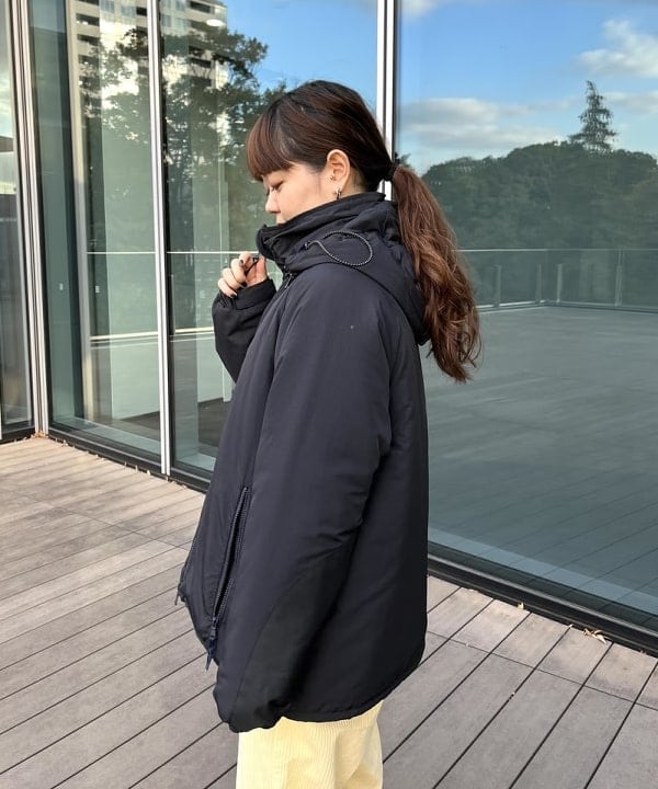 カスタニ モモノさんの「BEAMS WOMEN｜LACOSTE for BEAMS BOY / 別注 Vネック カーディガン」を使ったコーディネート