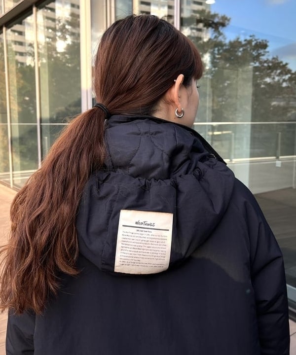 カスタニ モモノさんの「BEAMS WOMEN｜LACOSTE for BEAMS BOY / 別注 Vネック カーディガン」を使ったコーディネート