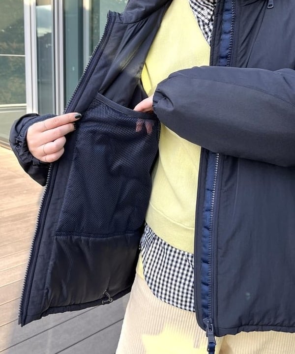 カスタニ モモノさんの「BEAMS WOMEN｜LACOSTE for BEAMS BOY / 別注 Vネック カーディガン」を使ったコーディネート