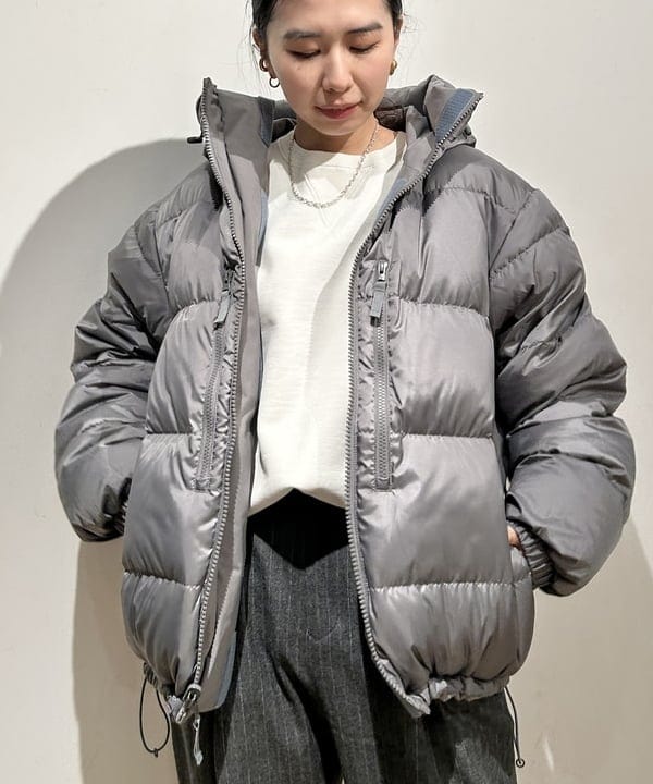 佐藤 美樹さんの「BEAMS WOMEN｜Dermizax (TM) リバーシブル ダウンジャケット」を使ったコーディネート