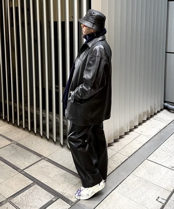 林 義人さんの「BEAMS / レザー バケットハット」を使ったコーディネート