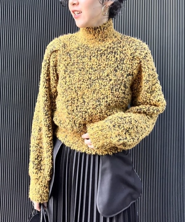 kigoさんの「BEAMS WOMEN｜Ray BEAMS / ミックス ブークレー ハイネック ニット」を使ったコーディネート