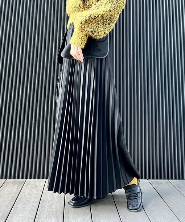 kigoさんの「BEAMS WOMEN｜Ray BEAMS / ミックス ブークレー ハイネック ニット」を使ったコーディネート
