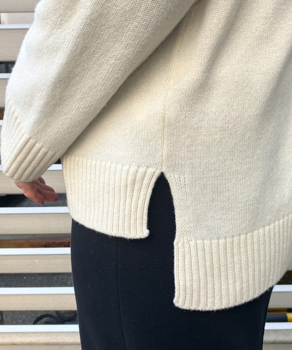 藤井 裕実子さんの「BEAMS WOMEN｜PYRENEX / SPOUTNIC SOFT2 ロングダウン コート」を使ったコーディネート