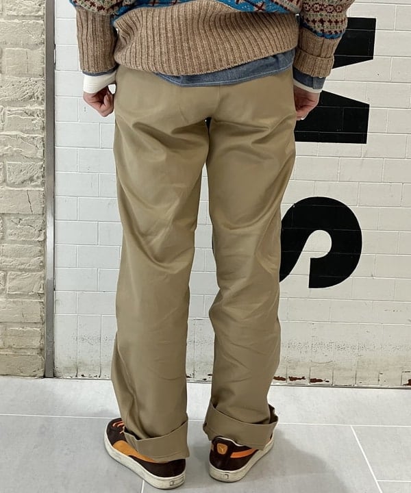 小原 もこさんの「BEAMS WOMEN｜【別注】BUZZ RICKSON'S / シャンブレー ロングスリーブ シャツ」を使ったコーディネート