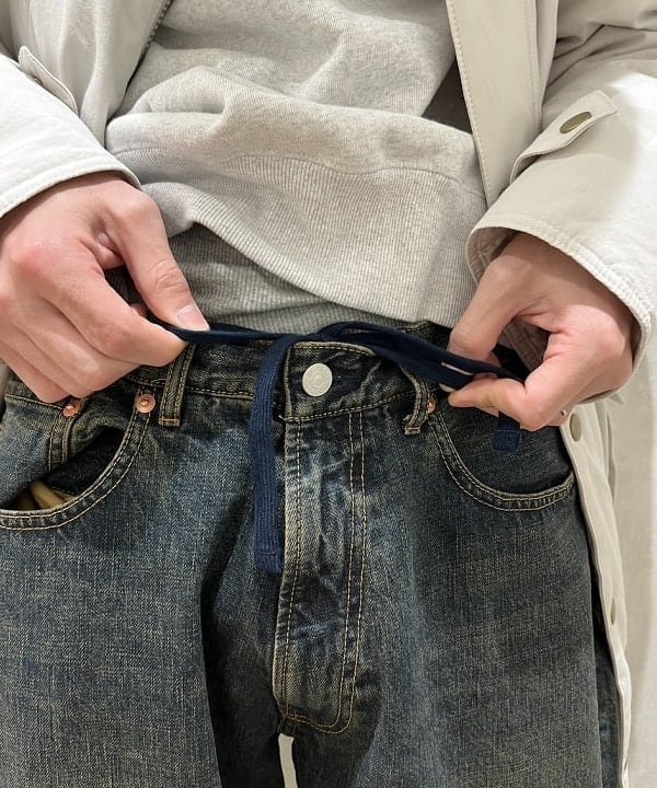 平柳 楓馬さんの「BEAMS WOMEN｜BEAMS / ワイドフィット デニムパンツ」を使ったコーディネート