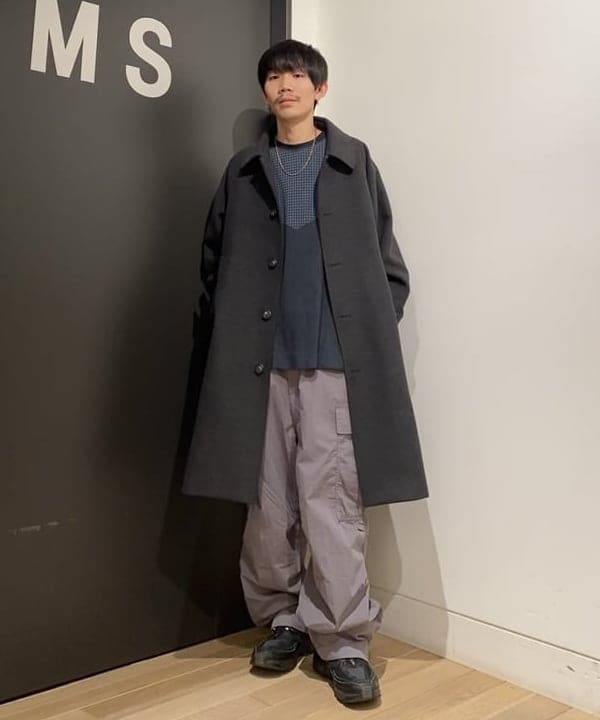 井上 隆司さんの「BEAMS WOMEN｜BEAMS / ビッグ 6ポケット カーゴパンツ」を使ったコーディネート