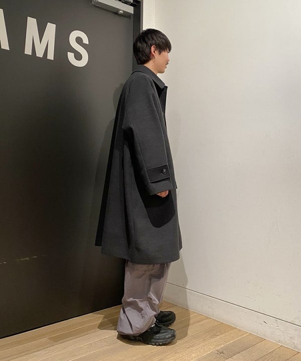 井上 隆司さんの「BEAMS WOMEN｜BEAMS / ビッグ 6ポケット カーゴパンツ」を使ったコーディネート