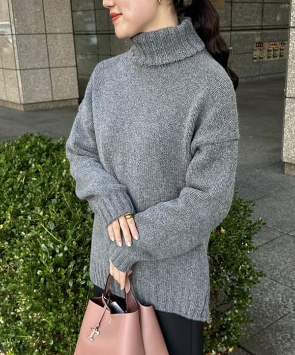大浦 栞さんの「BEAMS WOMEN｜」を使ったコーディネート