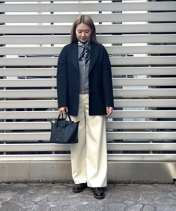 千田 静香さんの「BEAMS WOMEN｜CHRISTIAN VILLA / 別注 フラップ ハンドバッグ.」を使ったコーディネート