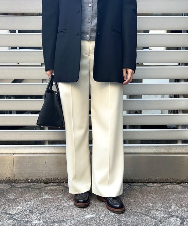 千田 静香さんの「BEAMS WOMEN｜CHRISTIAN VILLA / 別注 フラップ ハンドバッグ.」を使ったコーディネート
