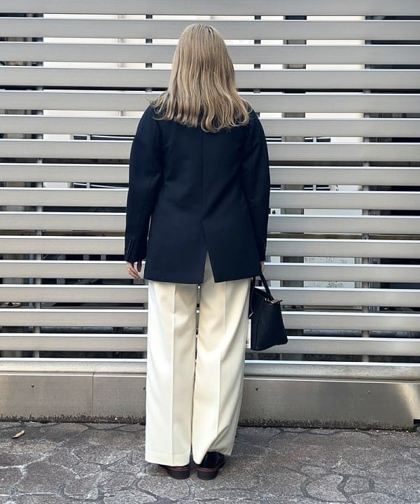 千田 静香さんの「BEAMS WOMEN｜CHRISTIAN VILLA / 別注 フラップ ハンドバッグ.」を使ったコーディネート