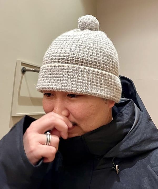 新里 京介さんの「BEAMS WOMEN｜Bロゴ スウェットパンツ」を使ったコーディネート