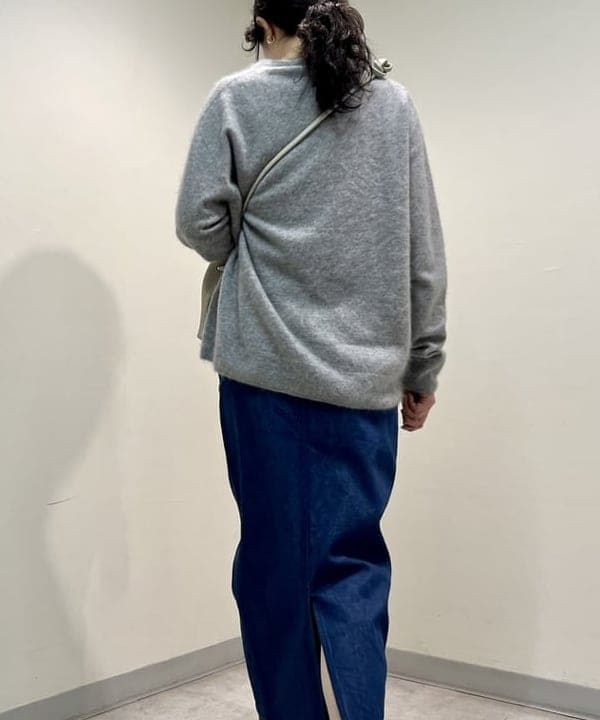 中丸　栞さんの「BEAMS WOMEN｜エディター坪田あさみ × woadblue × Demi-Luxe BEAMS / 別注 デニム Iラインスカート」を使ったコーディネート