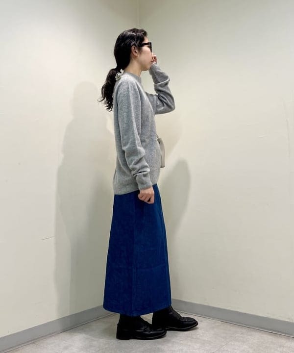中丸　栞さんの「BEAMS WOMEN｜エディター坪田あさみ × woadblue × Demi-Luxe BEAMS / 別注 デニム Iラインスカート」を使ったコーディネート
