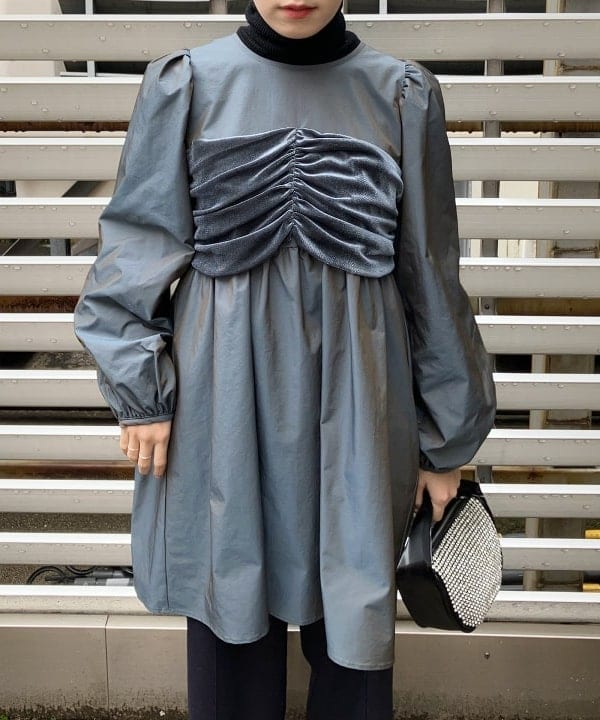 SAKAIさんの「BEAMS WOMEN｜Ray BEAMS / タフタ ビスチェ ミニ ワンピース」を使ったコーディネート