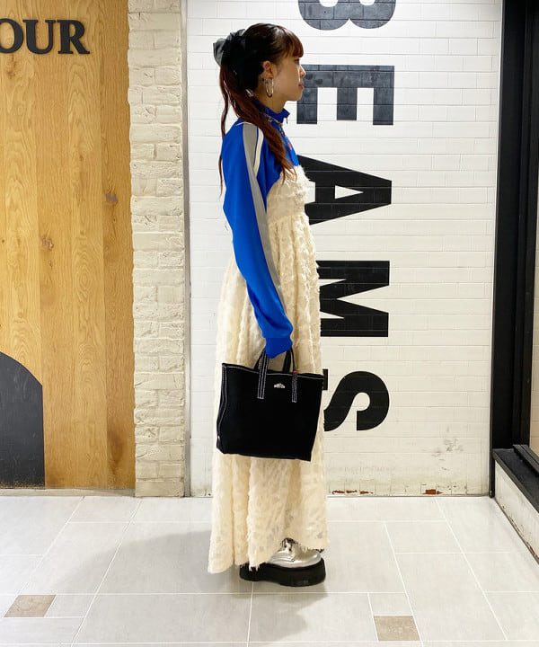 りかちょび/岸本梨佳さんの「BEAMS WOMEN｜Otro Accesorio / フラワー リング」を使ったコーディネート