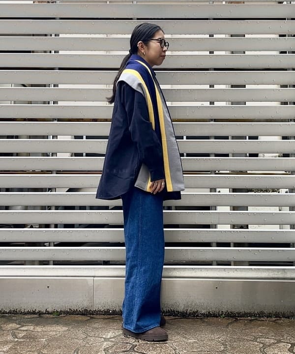 ミナミマリコさんの「BEAMS WOMEN｜BUZZ RICKSON'S / 別注 シャンブレー ロングスリーブ シャツ」を使ったコーディネート