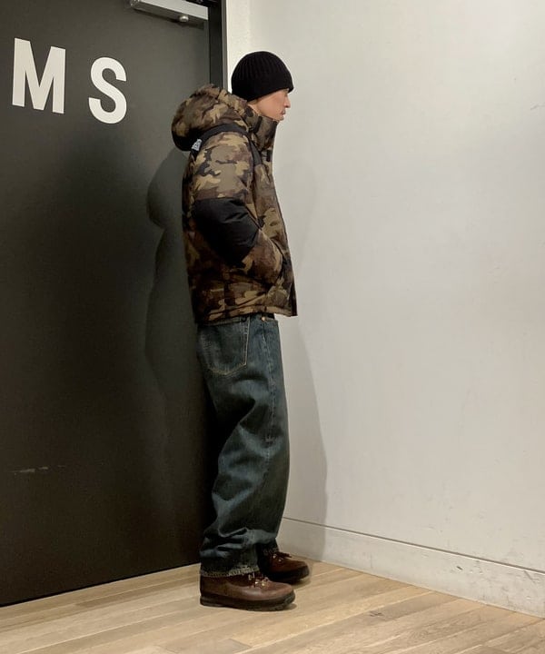 西村 光平さんの「BEAMS WOMEN｜BEAMS / ワイドフィット デニムパンツ」を使ったコーディネート