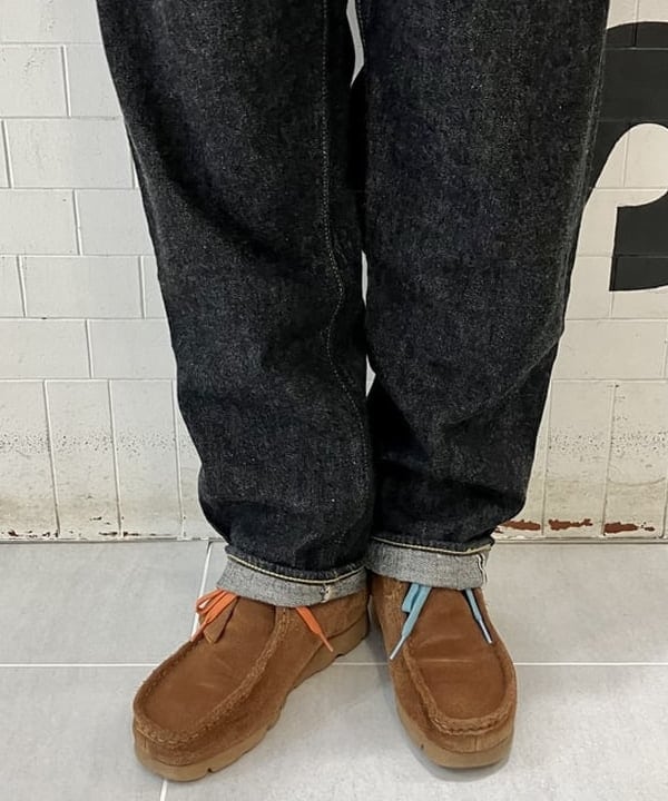 小原 もこさんの「BEAMS WOMEN｜【別注】BUZZ RICKSON'S / シャンブレー ロングスリーブ シャツ」を使ったコーディネート