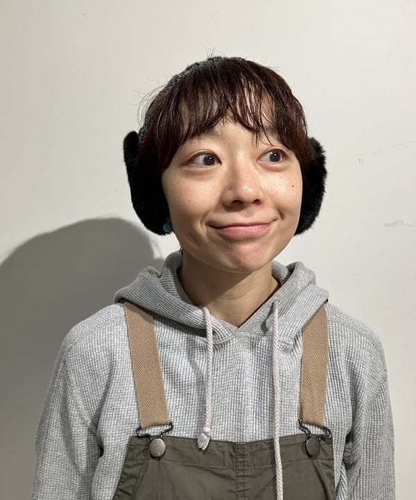 矢野(青木)優香さんの「BEAMS WOMEN｜Healthknit × BEAMS BOY / ワッフル プルオーバー パーカ」を使ったコーディネート