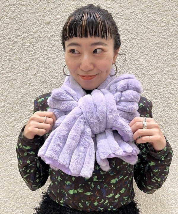 庭野 優紀さんの「BEAMS WOMEN｜HEY！Mrs ROSE &times; Ray BEAMS / 別注 カガリ バニティ」を使ったコーディネート