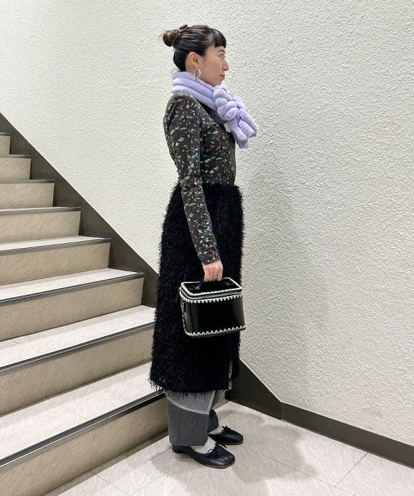 庭野 優紀さんの「BEAMS WOMEN｜HEY！Mrs ROSE &times; Ray BEAMS / 別注 カガリ バニティ」を使ったコーディネート