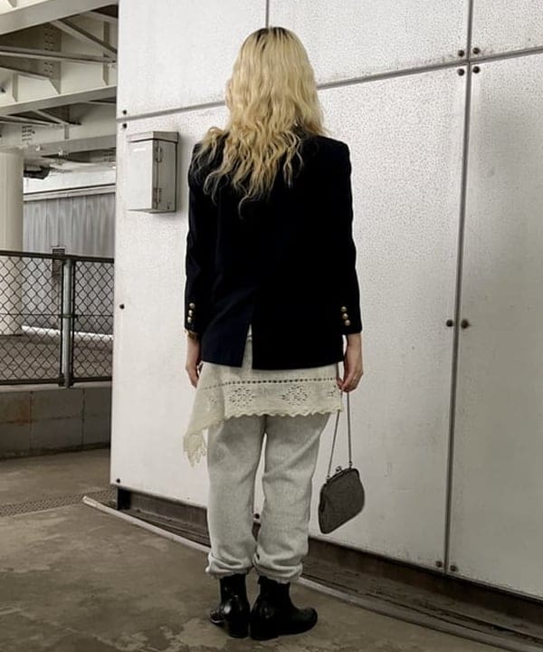 ナツハさんの「BEAMS WOMEN｜BEAMS BOY / がま口 ビッグ ポーチ」を使ったコーディネート