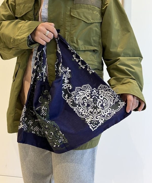 かわい みづきさんの「BEAMS WOMEN｜BEAMS BOY / イレギュラー バンダナ バッグ」を使ったコーディネート