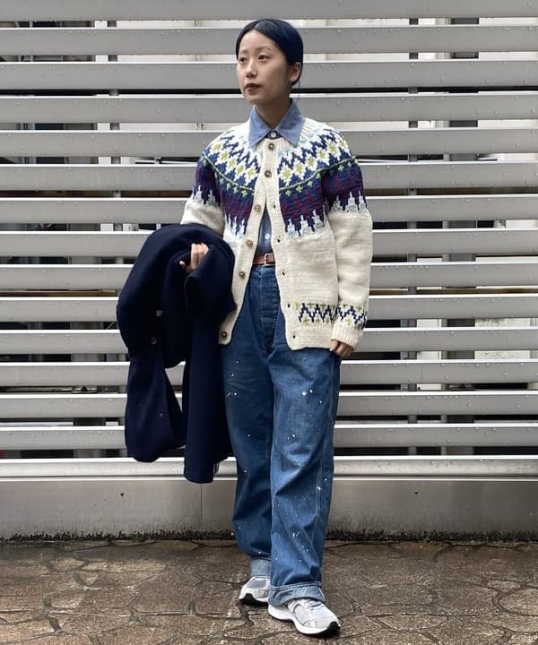 オカモト ミサキさんの「BEAMS WOMEN｜【別注】BUZZ RICKSON'S / シャンブレー ロングスリーブ シャツ」を使ったコーディネート