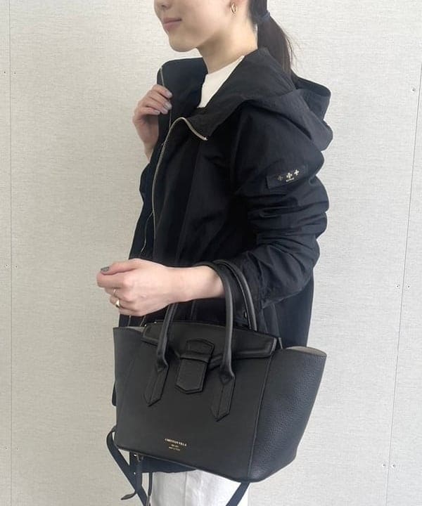 Ichika Hondaさんの「BEAMS WOMEN｜【別注】TATRAS / CRIDORLA ナイロン フード ブルゾン」を使ったコーディネート