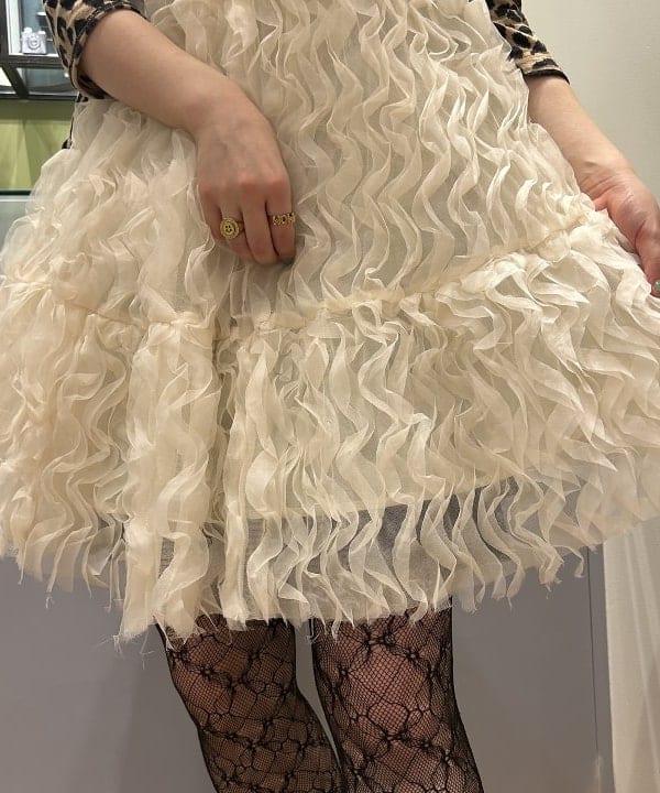 渡邊 舞さんの「BEAMS WOMEN｜I Hate Monday / flower lace ストッキング black」を使ったコーディネート