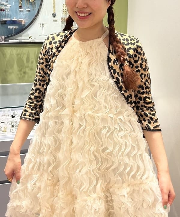 渡邊 舞さんの「BEAMS WOMEN｜I Hate Monday / flower lace ストッキング black」を使ったコーディネート