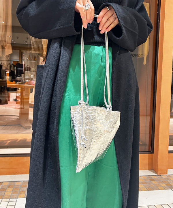 川口 恵さんの「BEAMS WOMEN｜」を使ったコーディネート