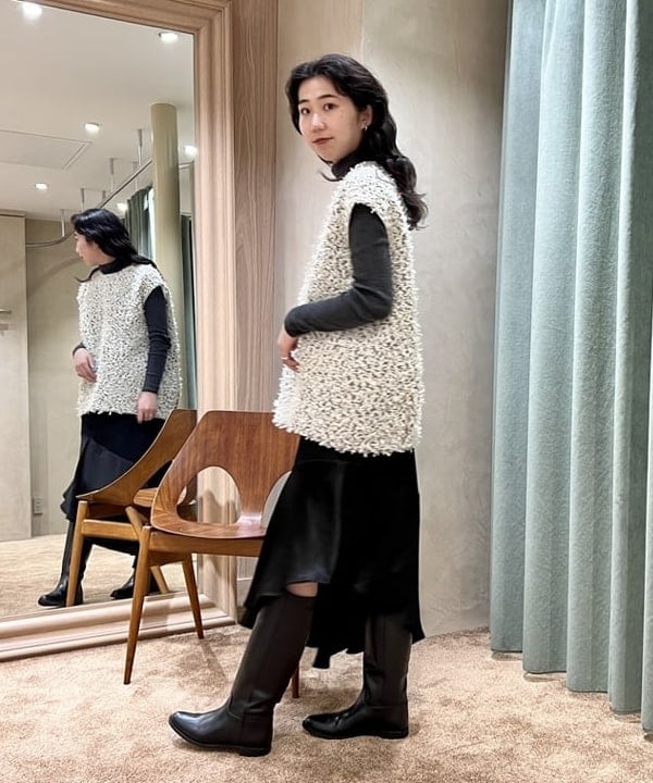 中丸　栞さんの「BEAMS WOMEN｜Demi-Luxe BEAMS / ジョッキー ロングブーツ」を使ったコーディネート