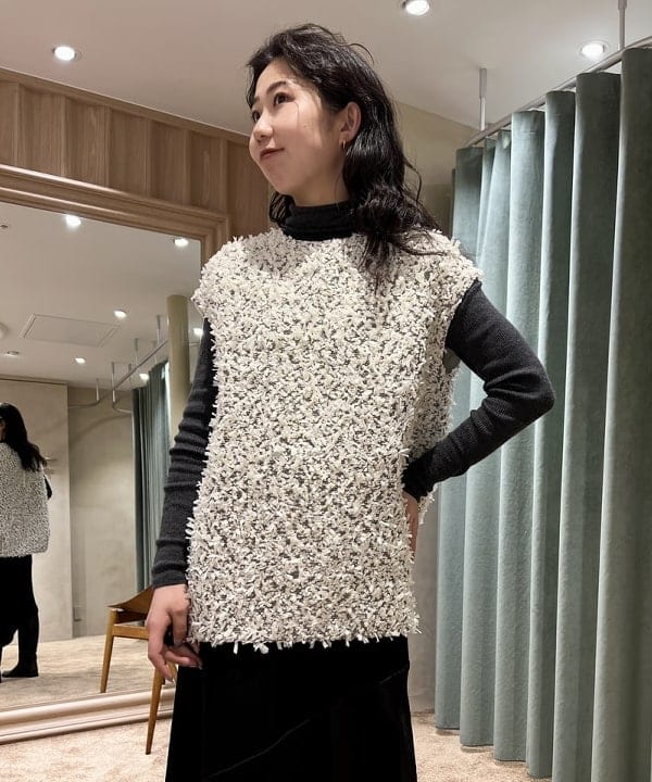 中丸　栞さんの「BEAMS WOMEN｜Demi-Luxe BEAMS / ジョッキー ロングブーツ」を使ったコーディネート