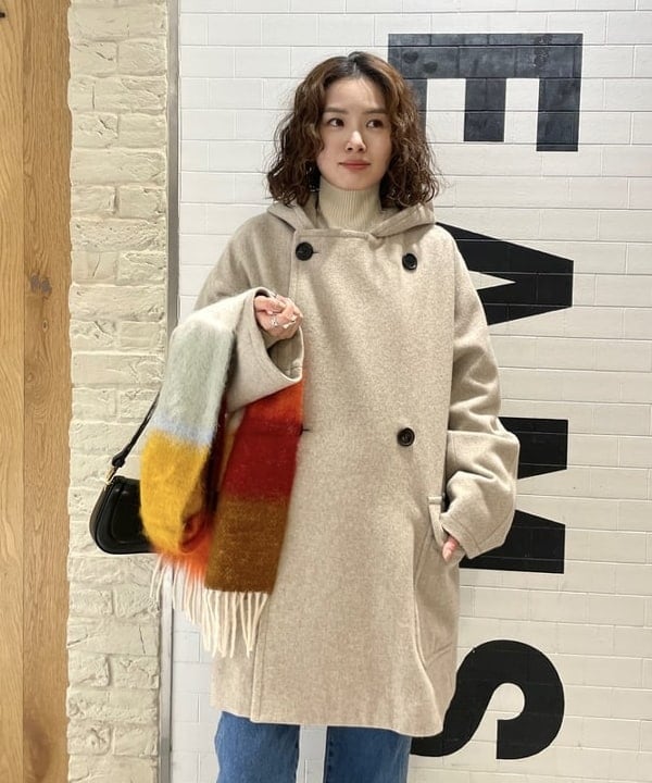 カタヤマ アヤさんの「BEAMS WOMEN｜ORCIVAL /  ライト モッサコート」を使ったコーディネート