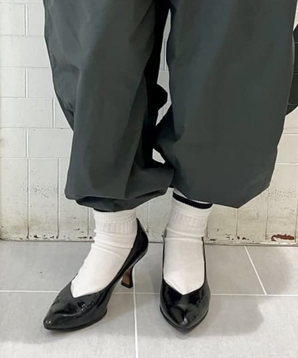 小原 もこさんの「BEAMS WOMEN｜樹脂 パール ロング ネックレス」を使ったコーディネート